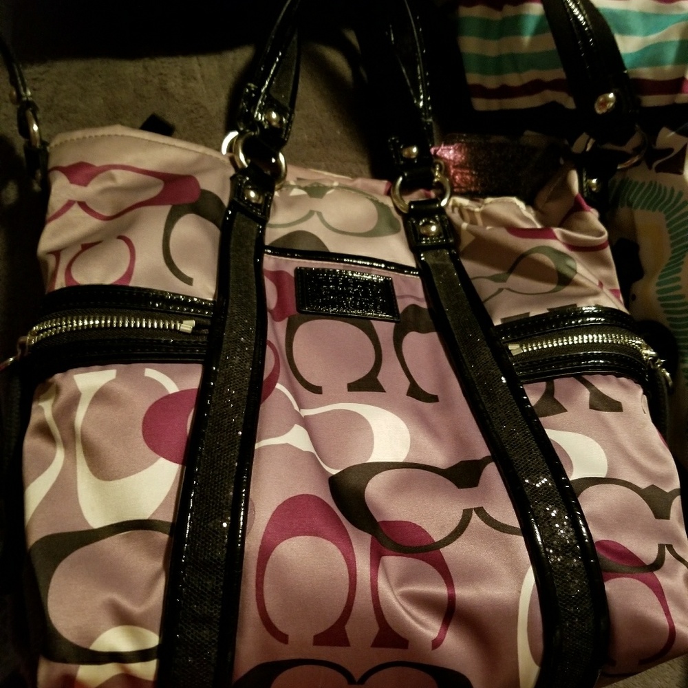 Tall Coach purse with matching wristlet